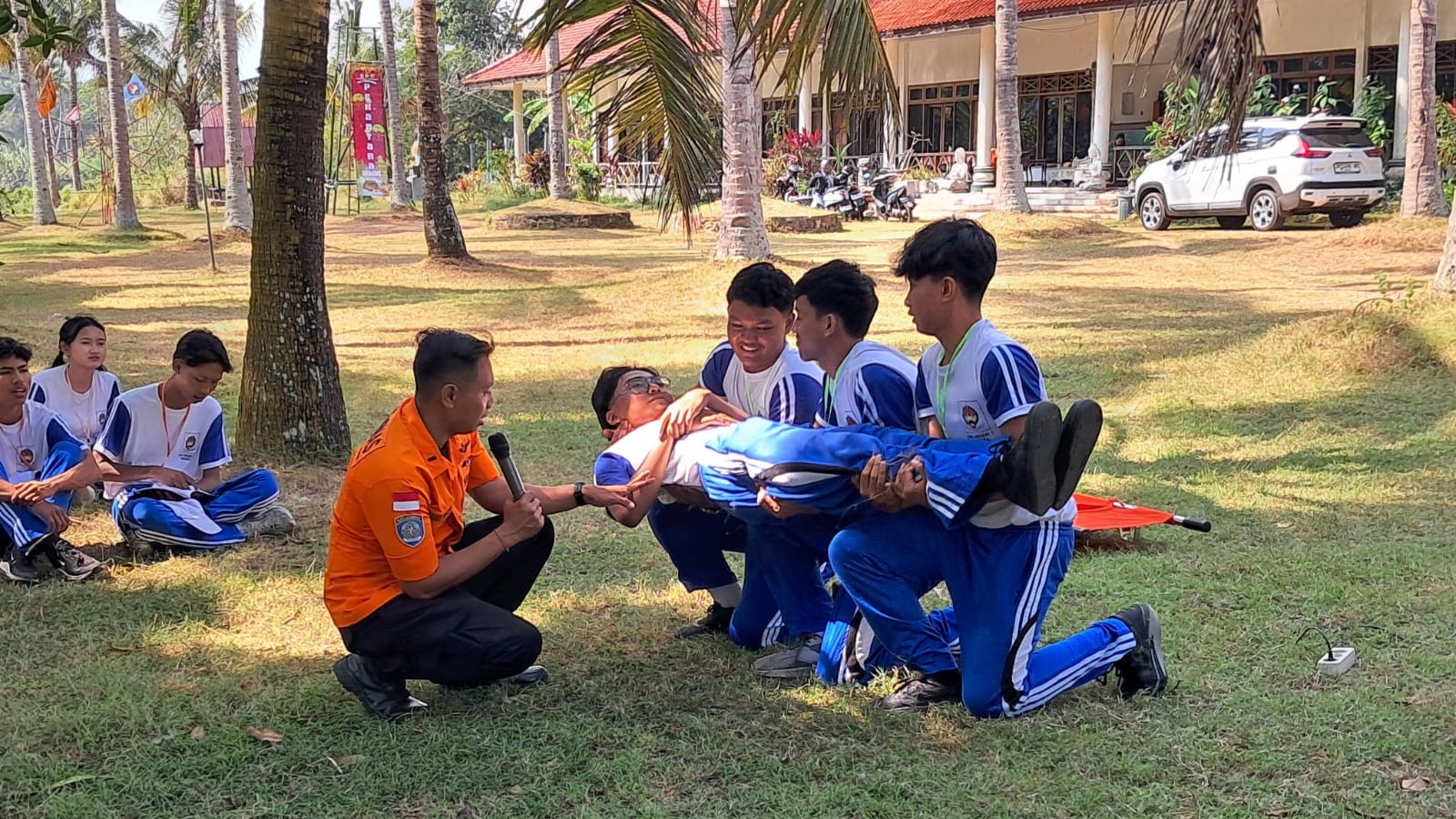 MEMBANGUN GENERASI TANGUH BENCANA